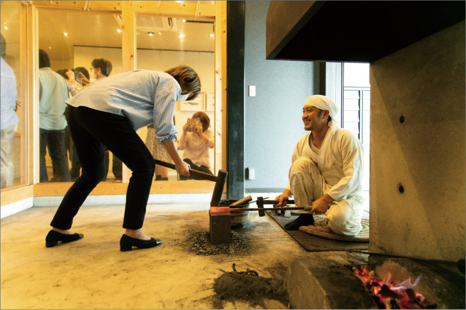日本刀鍛冶鍛錬体験の写真,岐阜の人気観光地、関刃物ミュージアム